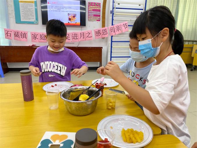 石碣：石碣村“给妈妈一份甜蜜”母亲节活动